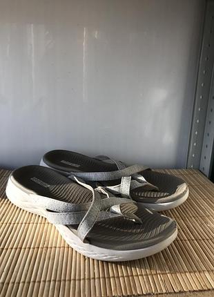 Тапочки / вєтнамки от skechers