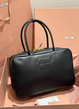 Шкіряна сумка miu miu