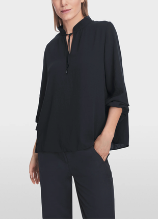 Елегантна атласна блуза marc cain