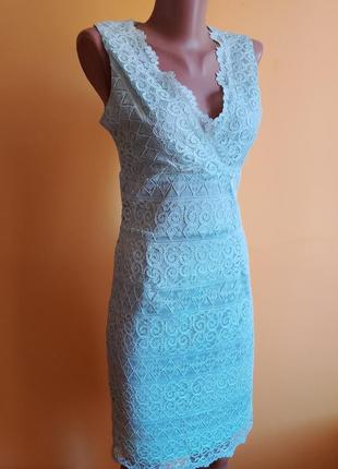 Платье нежно салатового цвета гипюр на подкладке lipsy london размер 38