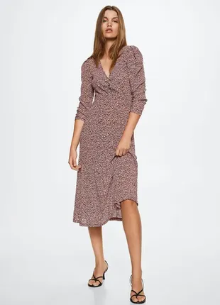 Брендовое длинное платье гофре от mango