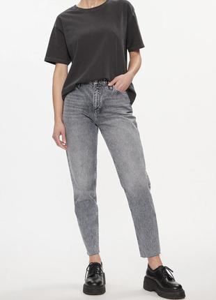 Jeans mom fit calvin klein сірий