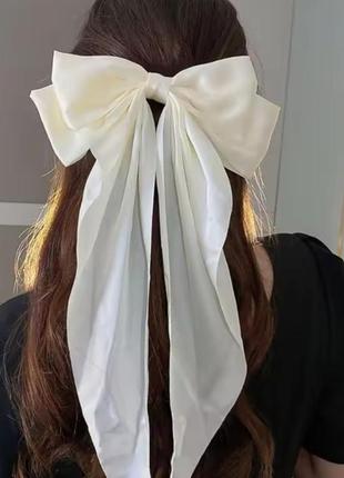 Белый длинный бант на волосы