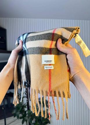 Невероятно красивый шарф burberry london.