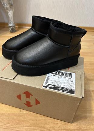 Угги короткие из натуральной кожи