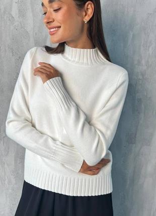 Жіночий светр