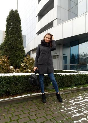 Пальто серое