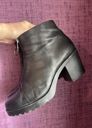 Женские лежаные ботильоны кожаные сапоги ботинки