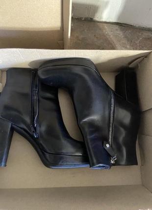 Женские сапоги