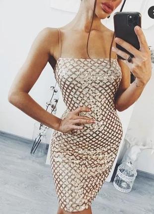 Шикарное платье в паэтках