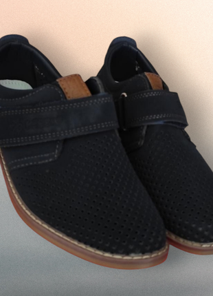 Синие замшевые туфли мокасины на липучке для мальчика перфорация на каблуке