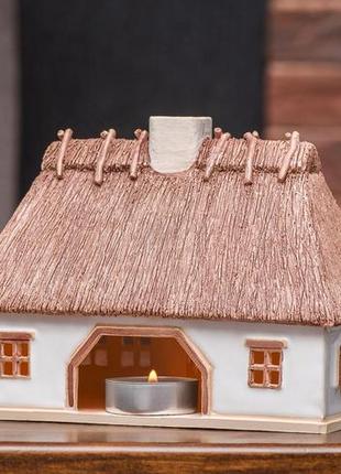 Керамический домик-свечник "четкая с ганком"