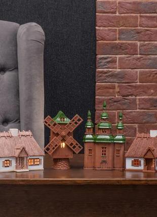 Керамический домик-свечник "четкая с ганком"