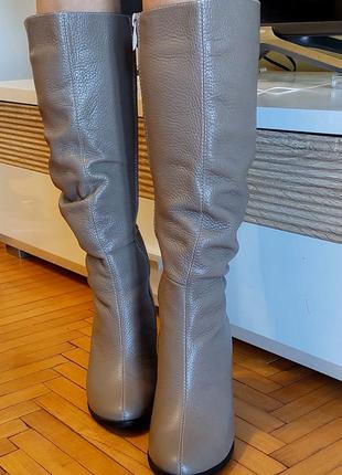 Зимние кожаные сапоги на овчине