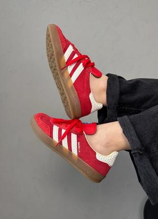 Adidas gazelle red