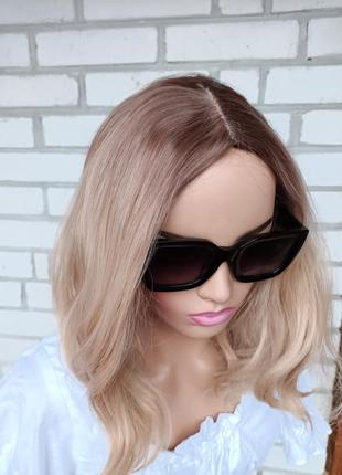 Парик фирменный термо фибра .