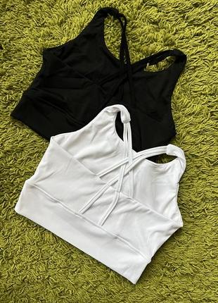 Спортивные лосины и топы
