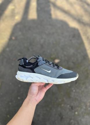 Кроссовки nike react