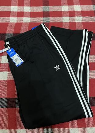 Брюки adidas женские