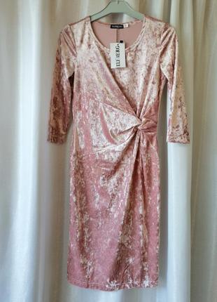 Плаття велюр оксамит стрейч з акцентним  переплітом на талії   , рукав три чверті , розмір на бирці