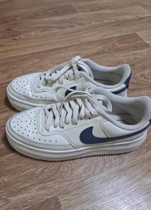 Кроссовки nike