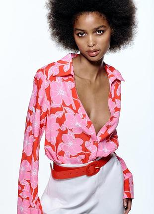 Яркая блуза рубашка в цветы zara