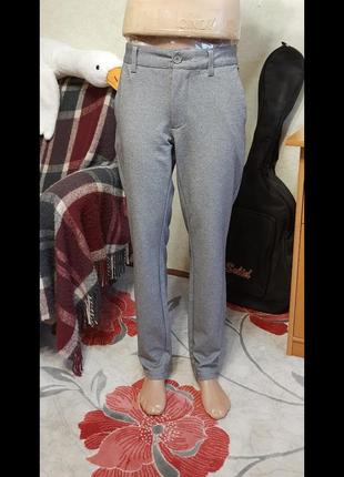 Брюки чоловічі.