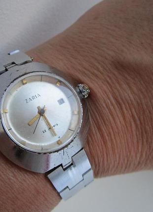 Часы женские "заря" механика. знак качества. ссср. на ходу. №32
