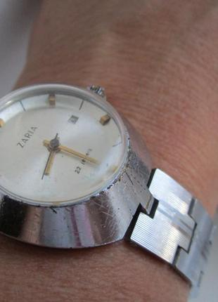 Часы женские "заря" механика. знак качества. ссср. на ходу. №32
