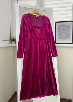 Оксамитова сукня