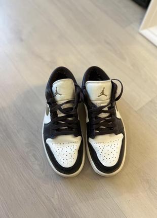 Nike air jordan low