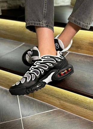 Nike tn black white