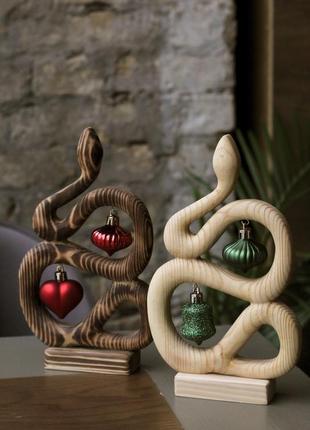 Деревянная елка-змея