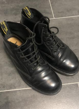 Ботинки dr martens. оригинал.
