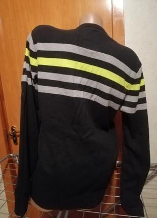 Свитер. б/у.