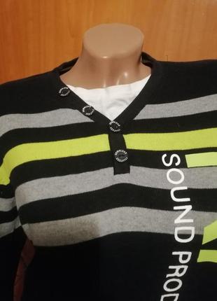 Свитер. б/у.