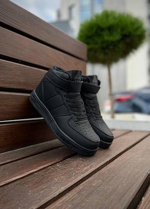 Зимние кроссовки: стиль, тепло и комфорт