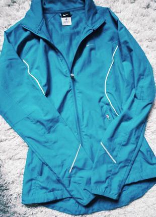 Курточка  nike
