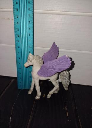 Мифическая фигурка пегас schleich от макдональдс шляйх