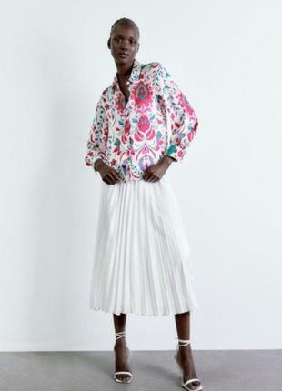 Блуза в цветочный принт zara