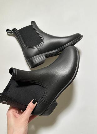 Резиновые сапоги