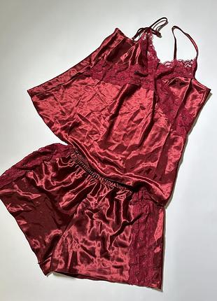 Ночной костюм (пеньюар)