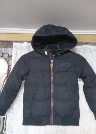 Зимняя фирменная куртка на флисе на мальчика 6 лет