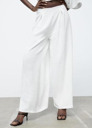 Белые широкие брюки-палаццо zara