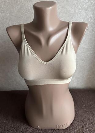 Бесшовный бюстгальтер