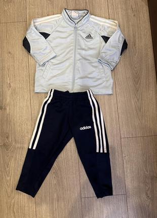 Спортивный костюм