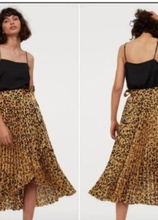 Новая атласная юбка миди h&m юбка плиссе сатиновая на запах леопардовый принт лерпард2 фото