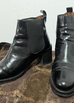 Ботинки лаковая кожа