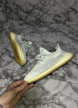Кроссовки adidas yeezy boost 350 оригинал размер 39 24,5 см в идеальном состоянии
