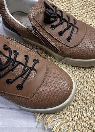 Кроссовки детские